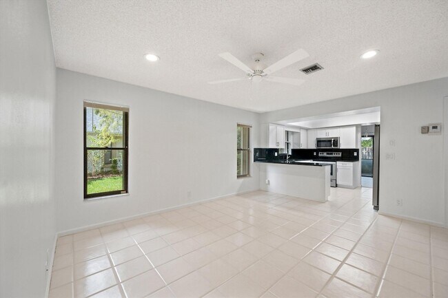 Building Photo - 13511 Jonquil Pl