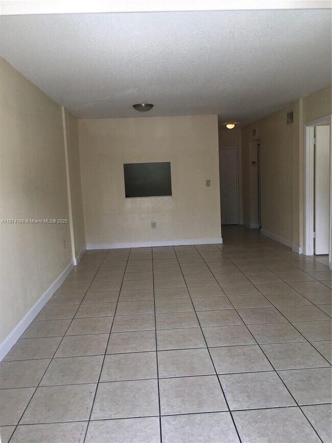 Building Photo - 10900 SW 104th St