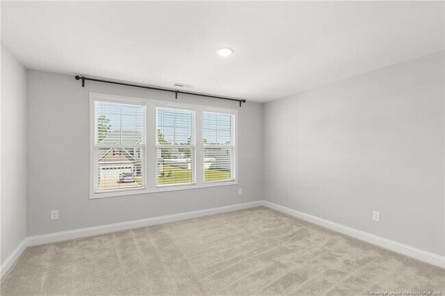 Building Photo - 153 Nairn St