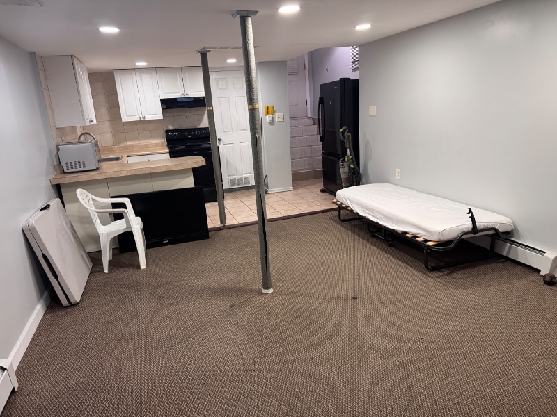 Building Photo - 180 180th St