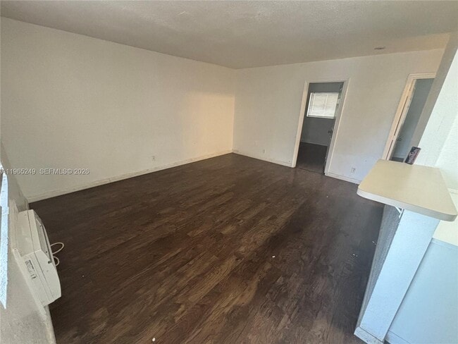 Building Photo - 300 SW 4th Ct