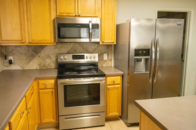 Building Photo - 1613 Apollo Cir