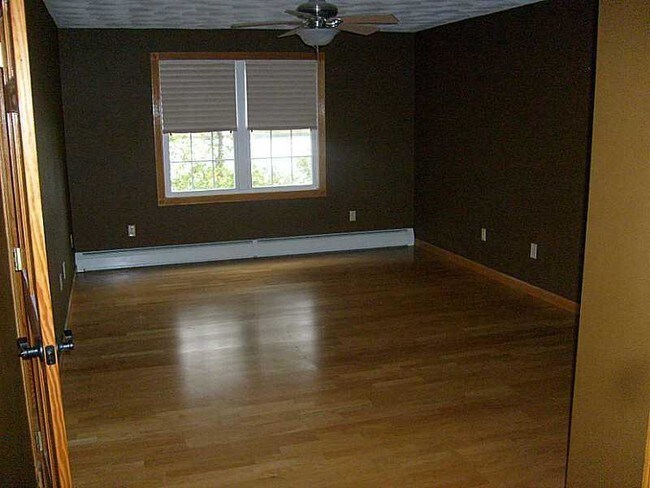 Building Photo - 51 Shattock Ave
