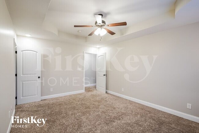 Building Photo - 1333 Millet Dr