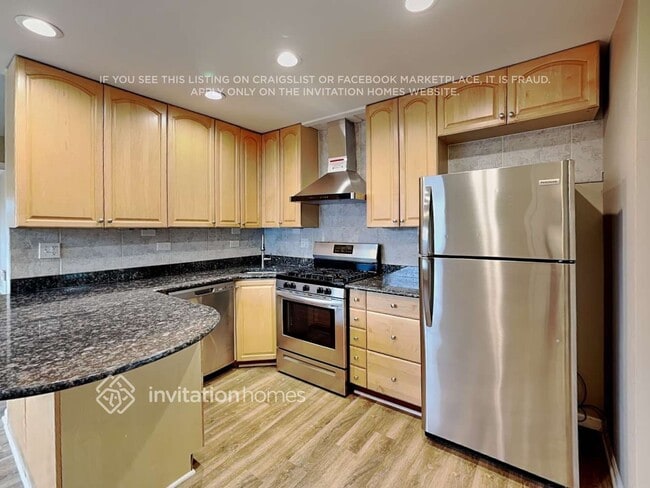 Building Photo - 21 Julie Dr