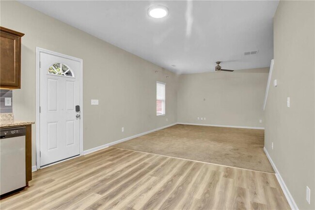 Building Photo - 749 Scotland Dr