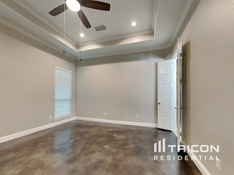 Building Photo - 3065 Bridgecreek Dr