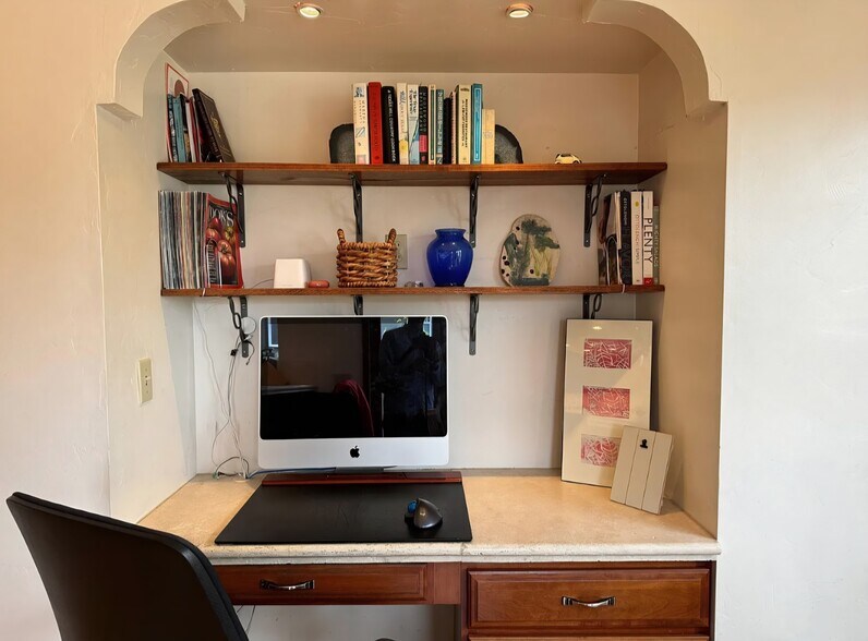 Building Photo - 6746 Cutting Blvd