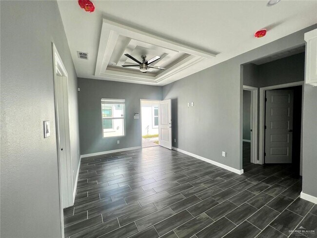 Building Photo - 100 Lauryn Dr