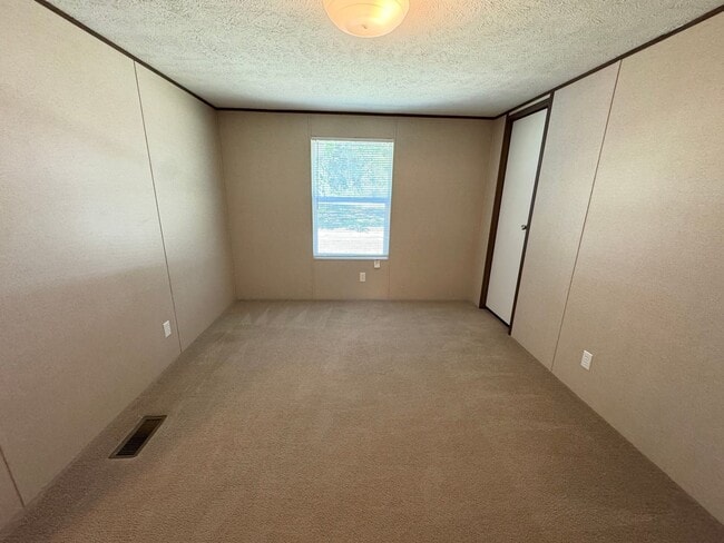 Building Photo - 2843 Old Reaves Ferry Rd