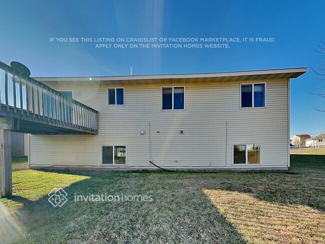 Building Photo - 6382 Marshall Ave NE