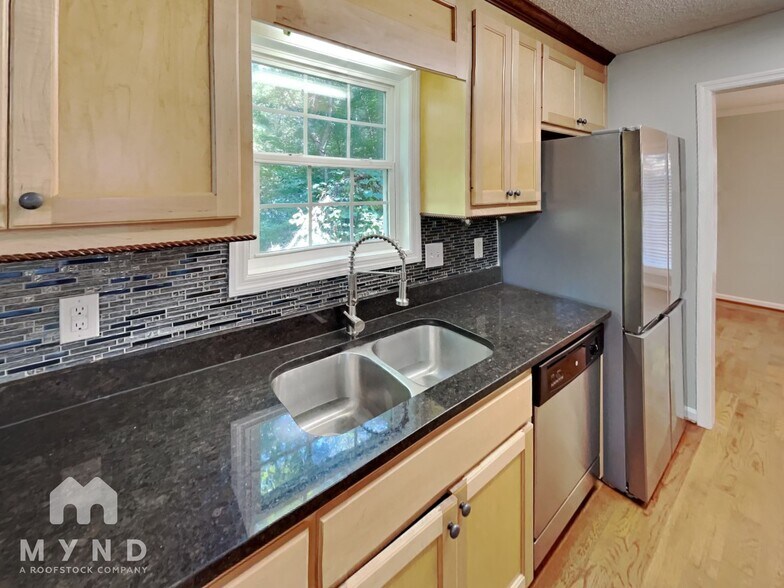 Building Photo - 7762 Wildcreek Trail SE