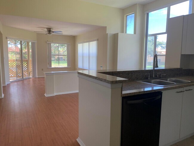 Building Photo - 4791 Via Palm Lakes Via