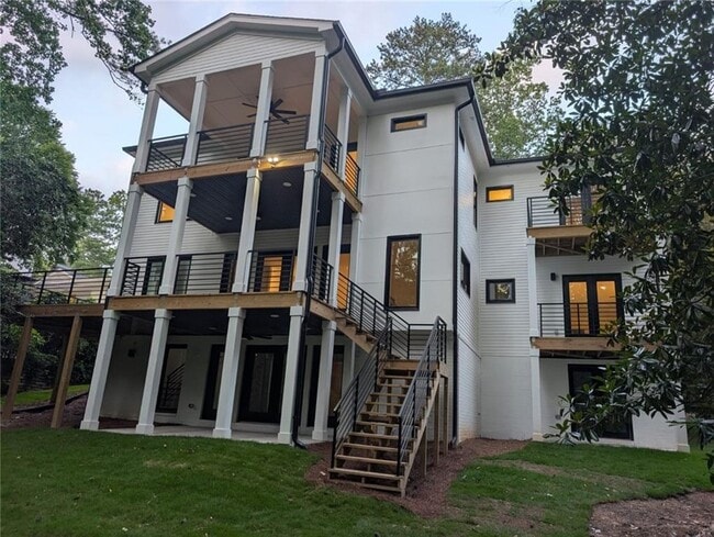 Building Photo - 3196 Towerview Dr NE