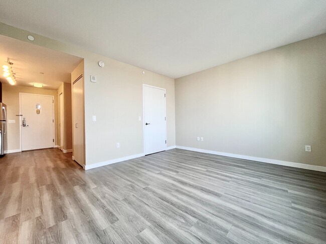 Building Photo - 1524 Sheepshead Bay Rd