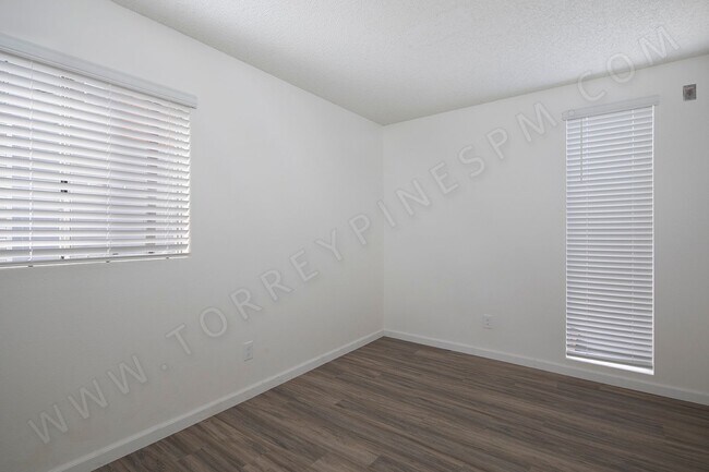 Building Photo - *OPEN HOUSE: 8/30 2:30-3:30PM* Gorgeous 2B...