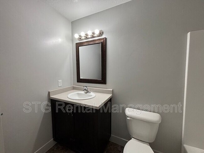Building Photo - 3102 S Relic Ridge Dr