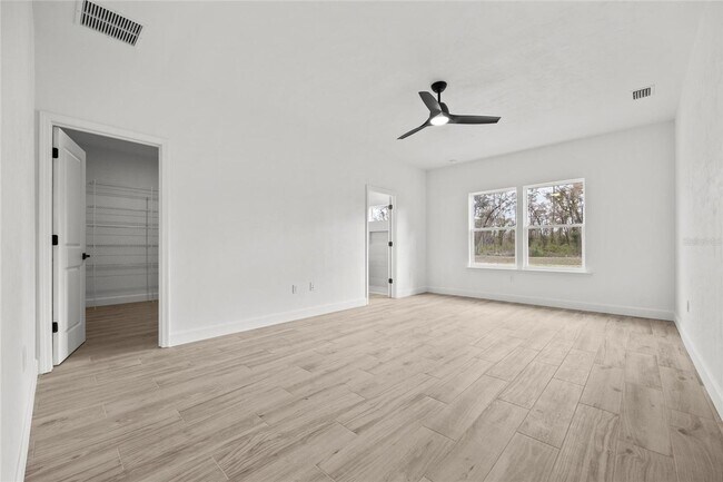 Building Photo - New Construction 3/2 in Bronson