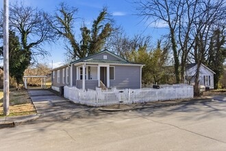 Building Photo - 1514 Monroe Ave