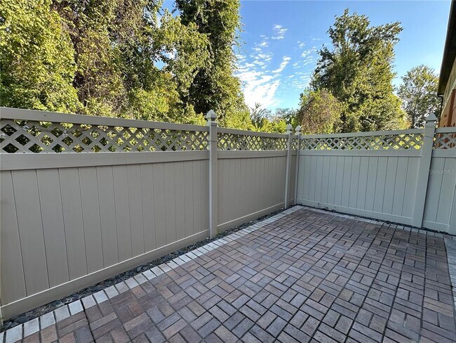 Building Photo - 30117 Mossbank Dr
