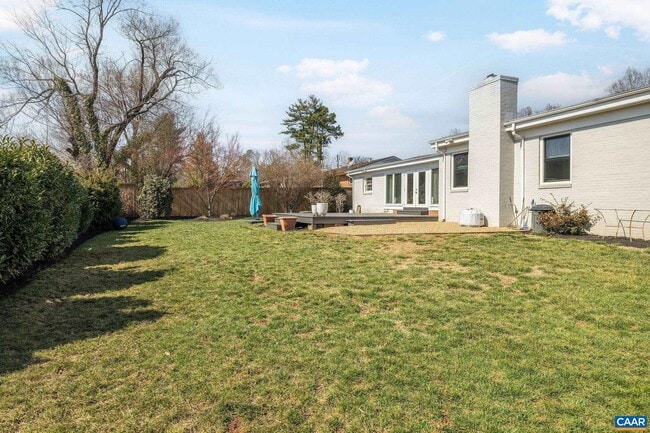 Building Photo - 1302 Lester Dr