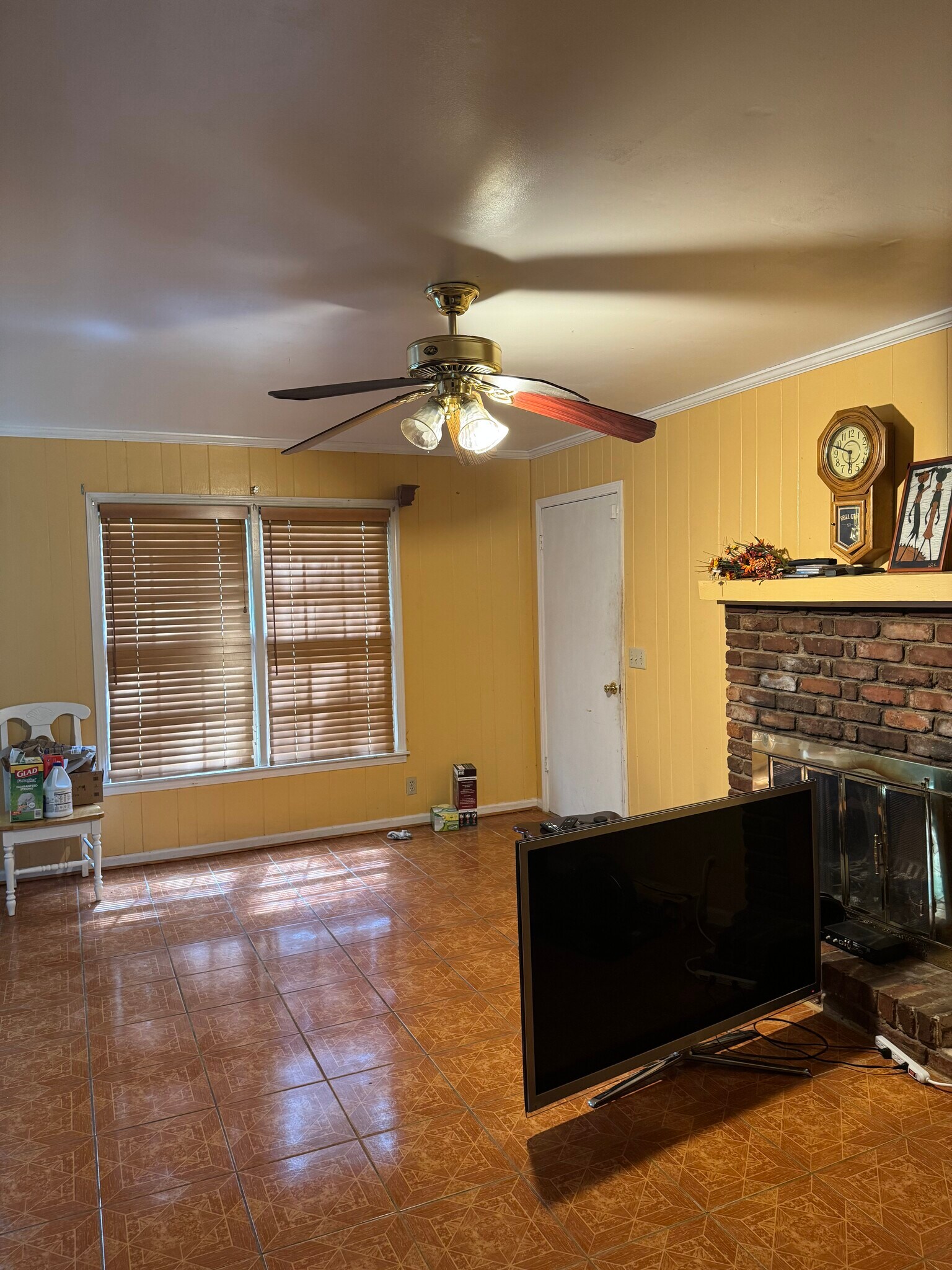 Den - 4610 Weyburn Ln
