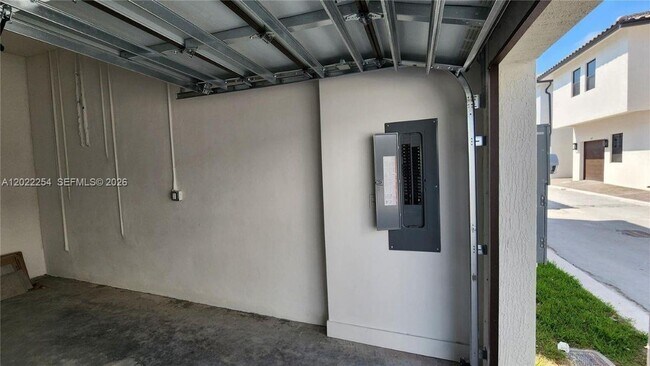 Building Photo - 8119 NW 42nd St