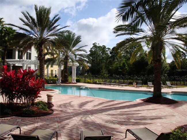 Building Photo - 5600 Bentgrass Dr