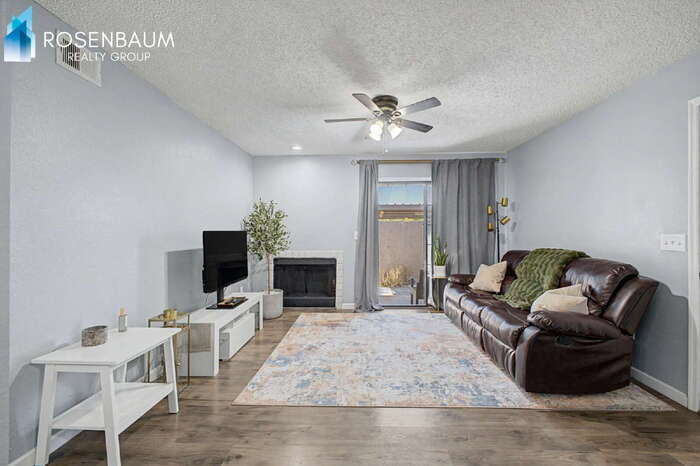Building Photo - 533 W Guadalupe Rd