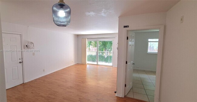 Building Photo - 2822 NW 55th Ave