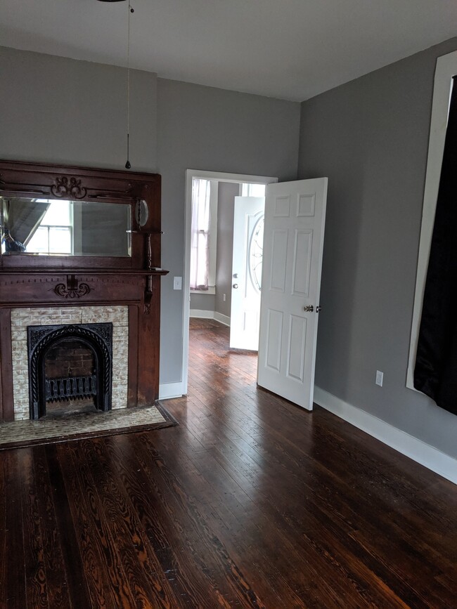 Building Photo - 524 W Main St