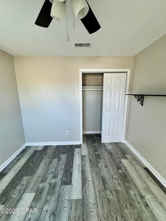 Building Photo - 1506 Pennsylvania Ave