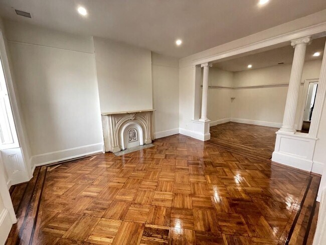 Building Photo - 569 Jersey Ave