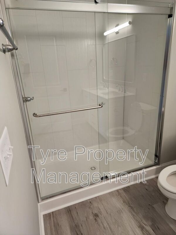 Building Photo - 2104 N Kali Ln