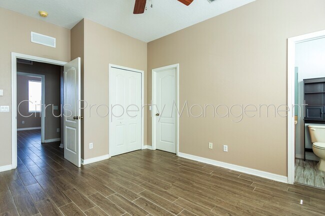 Building Photo - Daniels Landing 2/2.5 Townhome available now!