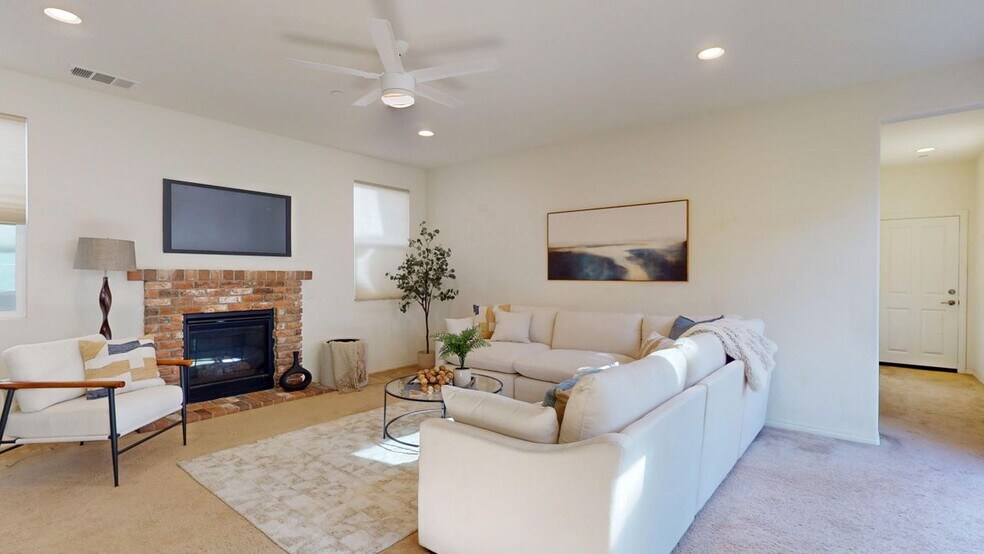 Building Photo - 28620 Vista Del Rio Dr