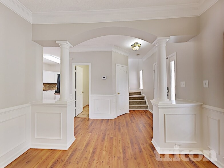 Building Photo - 5936 Briggs Dr