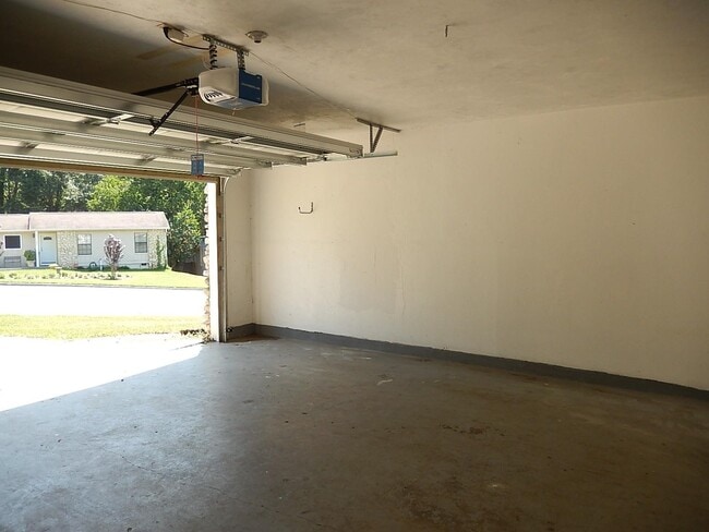 Building Photo - 2338 Eastgate Way