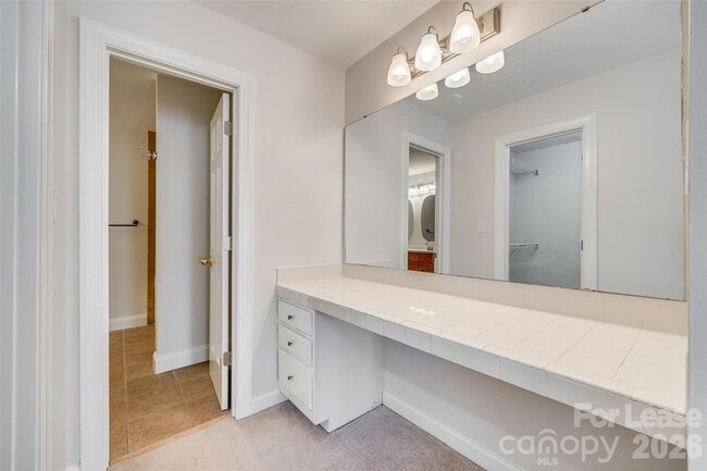 Building Photo - 13822 Queens Harbor Rd