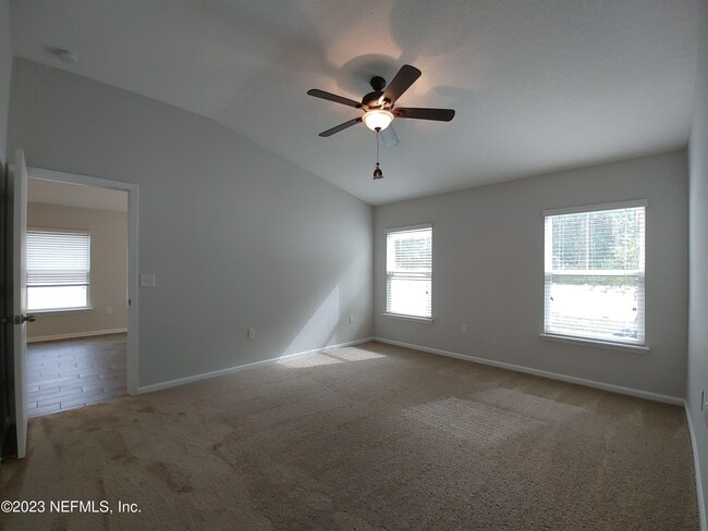 Building Photo - 208 Midway Park Dr