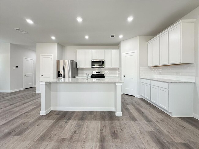 Building Photo - 7806 Alset Dr