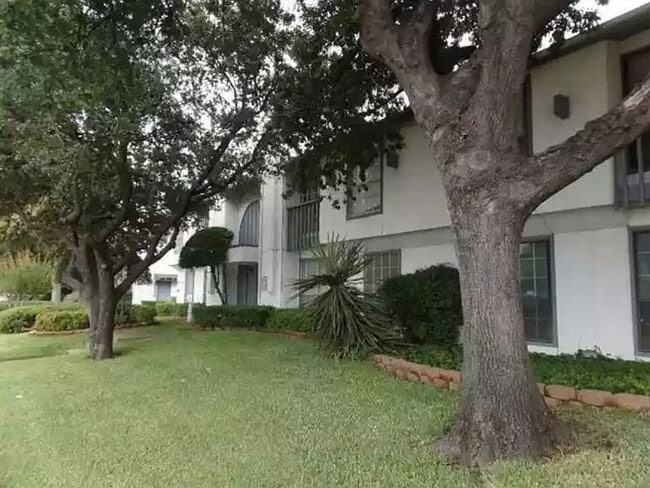 Primary Photo - 12888 Montfort Dr
