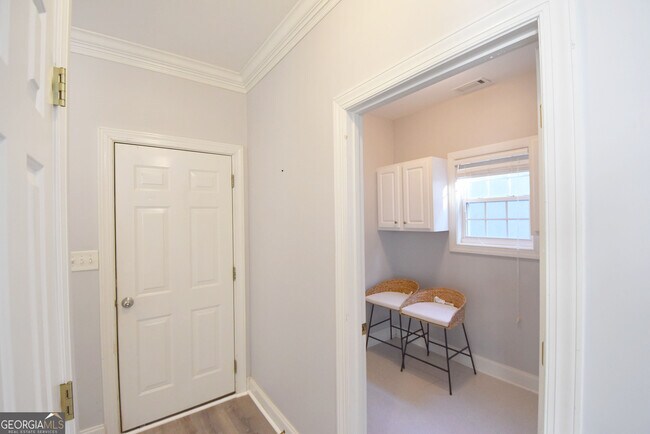 Building Photo - 204 Lenox Dr