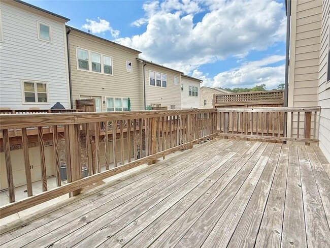 Building Photo - 614 Harrington Hills