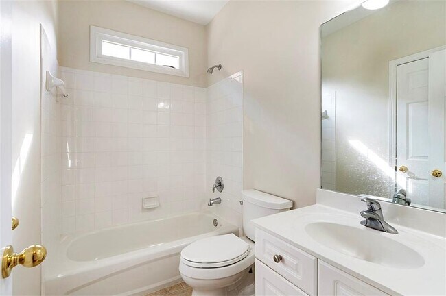 Building Photo - 12489 Huntington Trace
