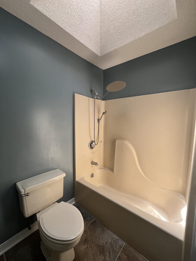 Building Photo - 1305 Ariel Ct