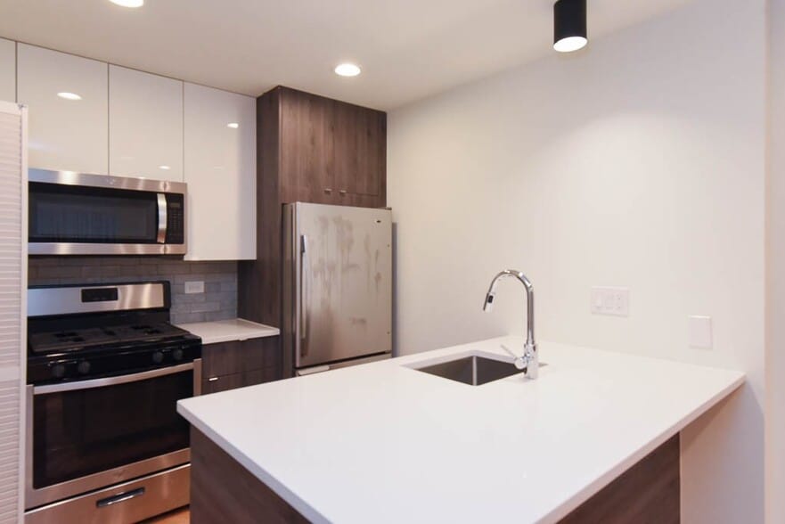 Building Photo - 949 W Grace St