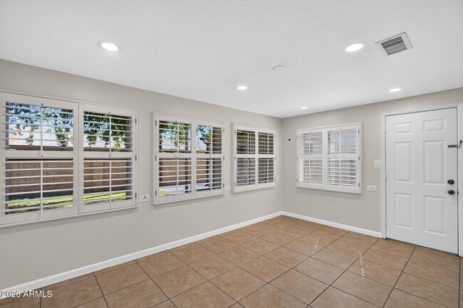 Building Photo - 1007 E Citrus Wy