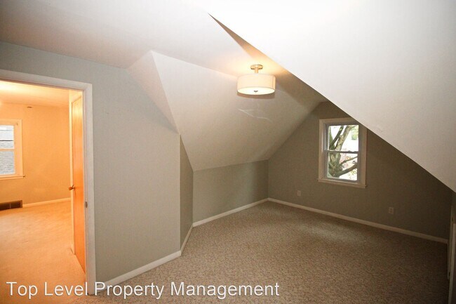 Building Photo - 3 br, 1 bath House - 2925 Stevens St