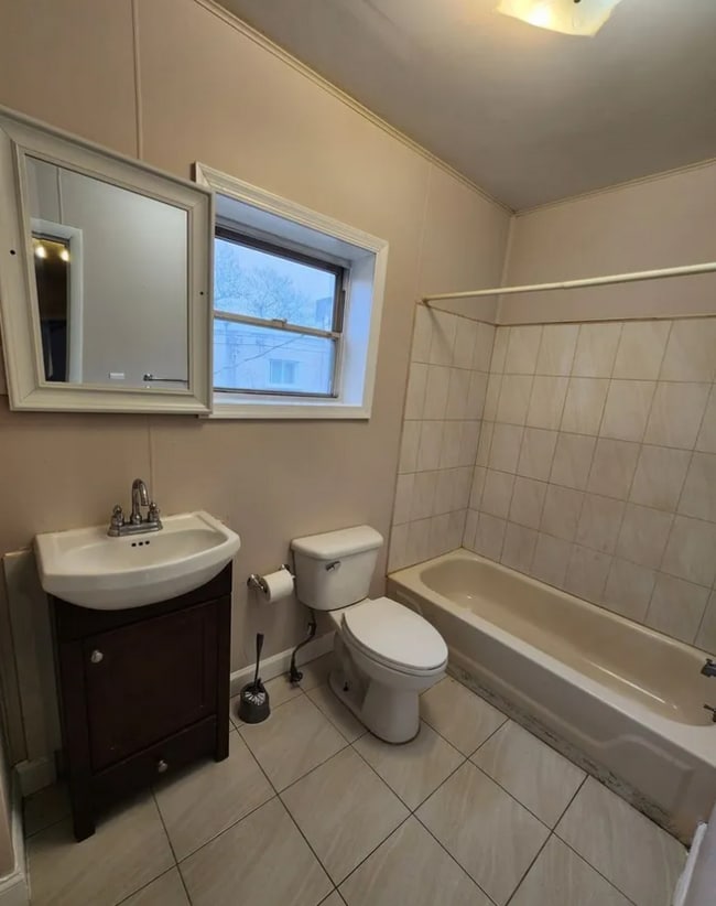 Building Photo - 3129 N Bambrey St